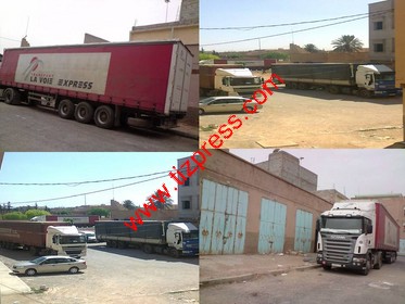 شاحنات جبارة محملة بأدوات التنظيف بحي خارج باب أكلو .. مصدر الإزعاج والضوضاء والتلوث شاحنات جبارة محملة بأدوات التنظيف بحي خارج باب أكلو .. مصدر الإزعاج والضوضاء والتلوث